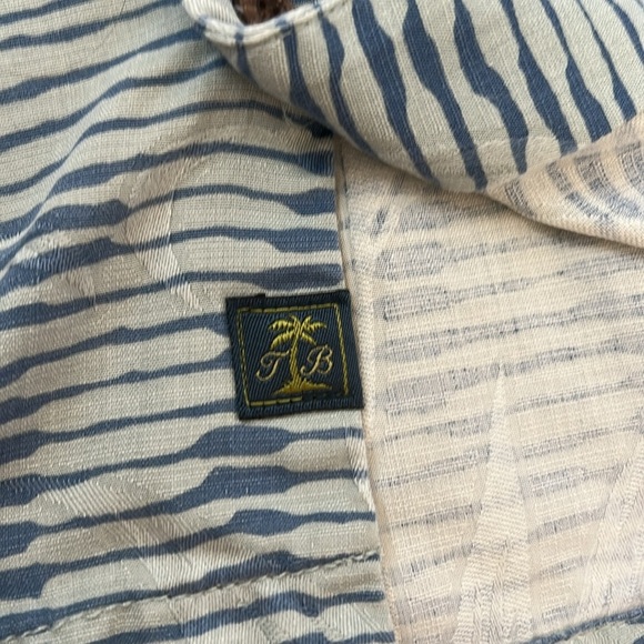 Men's Tommy Bahama Blue and White Casual Button Down 100% Silk Shirt size XL - Picture 7 of 7